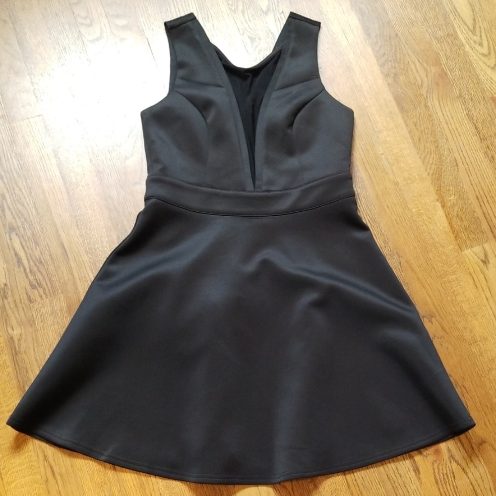 2/$25 🔥EUC Gianni Bini Scuba Fit & Flare Dress🔥